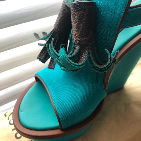Louis Vuitton Turquoise Destination Wedges 36 New - Picture 3 of 8